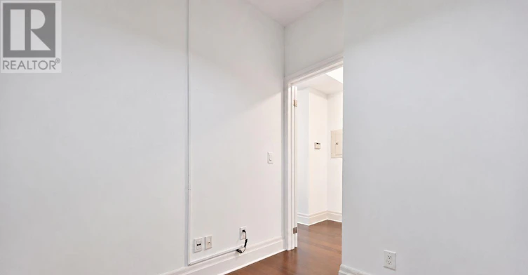 619-111 Upper Duke Crescent, Markham, ON, L6G 0C8 - 17