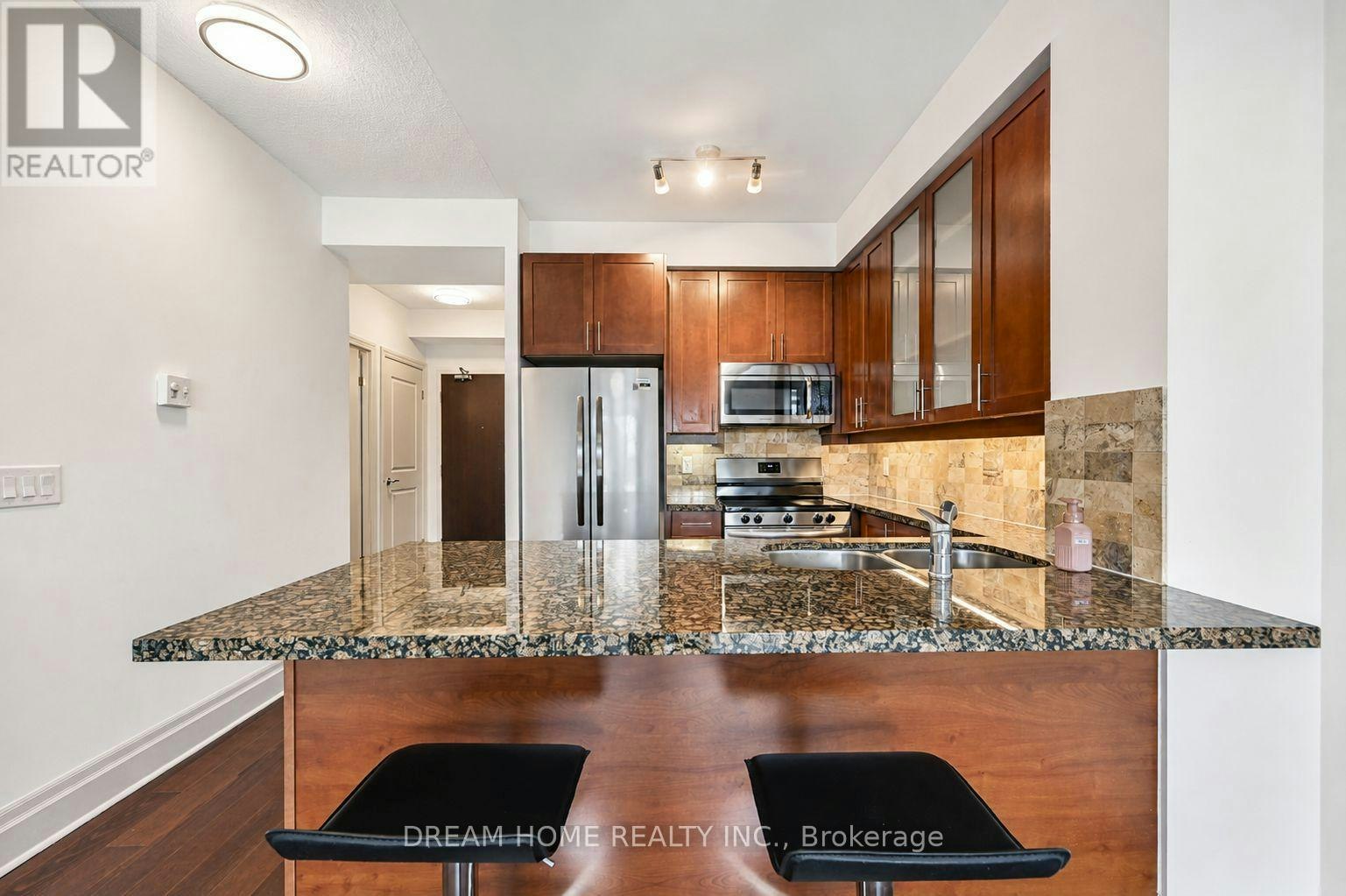 619-111 Upper Duke Crescent, Markham, ON, L6G 0C8 - 8