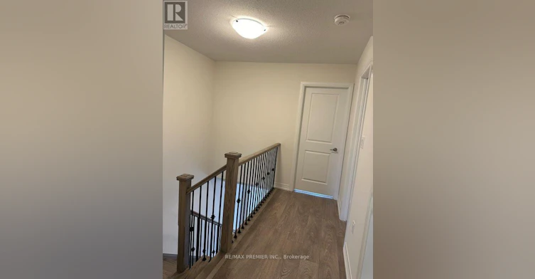 8 Cherry Hill Lane, Barrie, ON, L9J 0M7 - 12