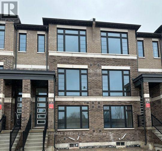 8 Cherry Hill Lane, Barrie, ON, L9J 0M7