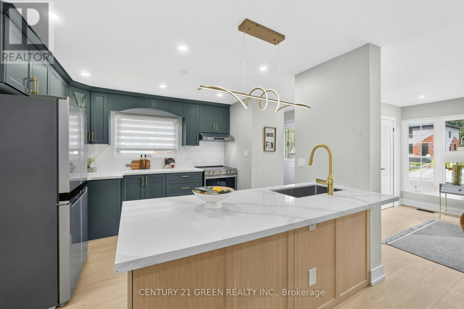 3628 Anniversary Road, Mississauga, ON, L5C 2G1