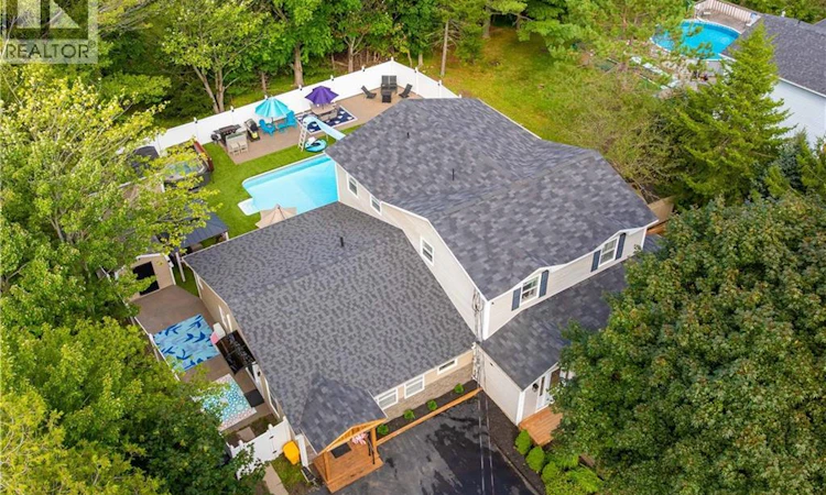 5 Esdale Drive