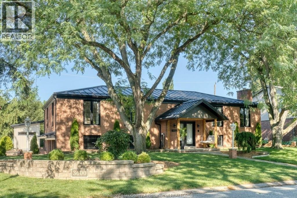 3600 Huntington Avenue, Windsor, ON, N9E 2N3