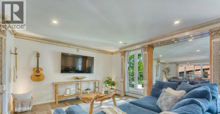 3600 Huntington Avenue, Windsor, ON, N9E 2N3 - 6