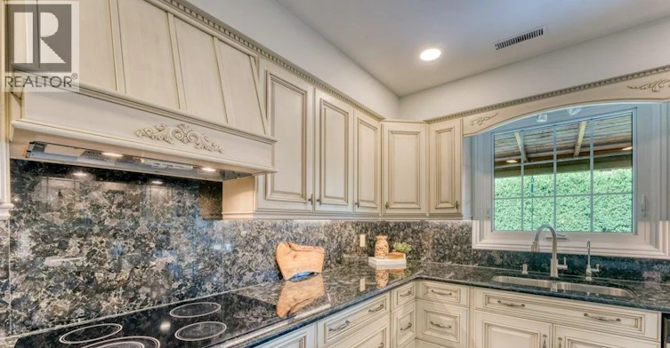 3600 Huntington Avenue, Windsor, ON, N9E 2N3 - 12