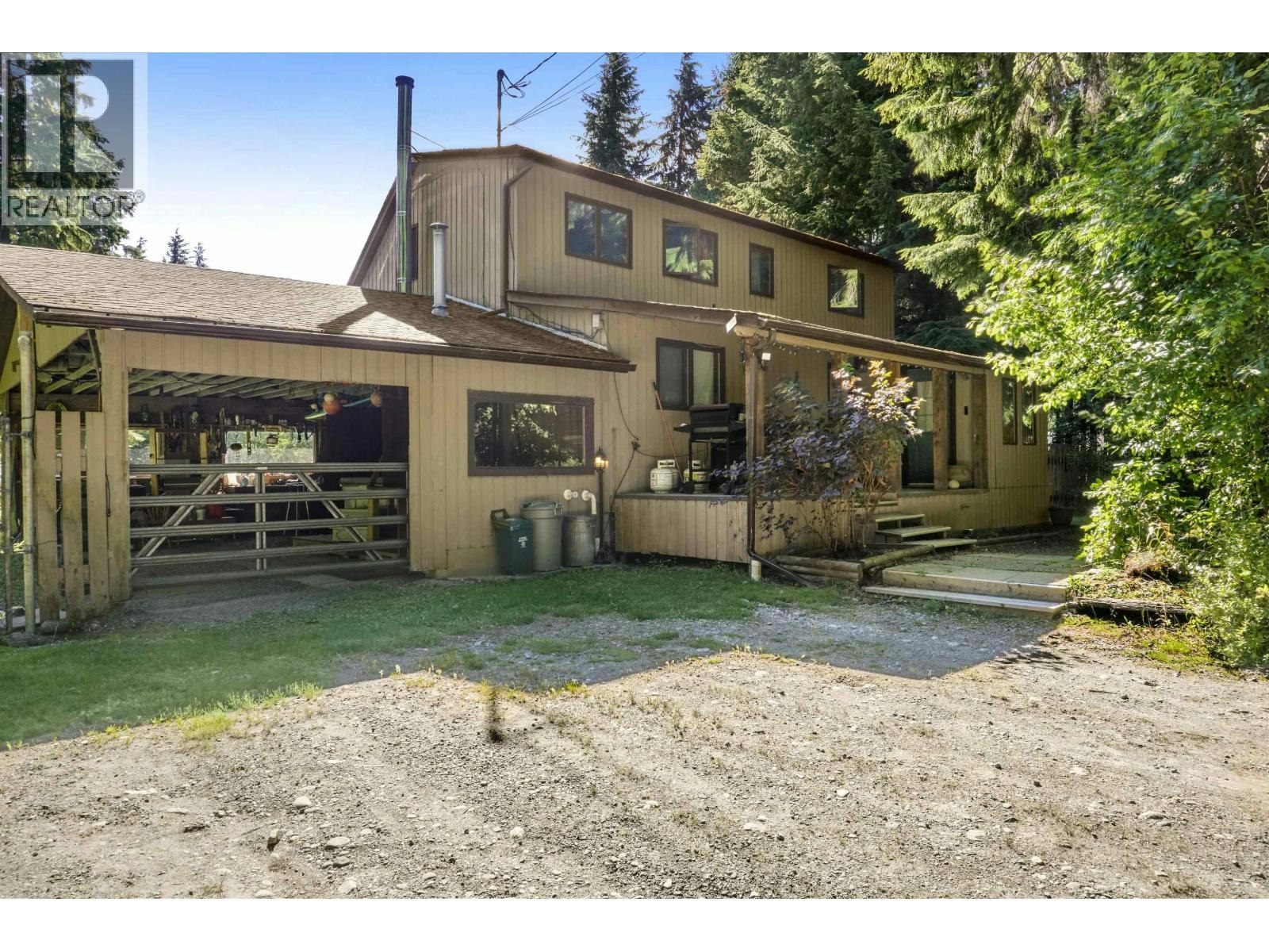 221 Rainbow Boulevard, Kitimat, BC, V8C 2K6