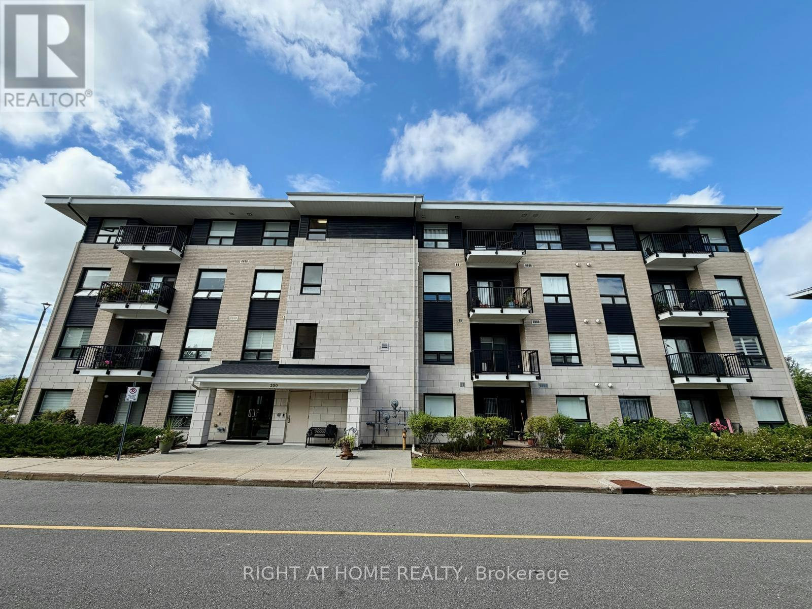 405-200 Winterfell Private, Ottawa, ON, K1G 4J1