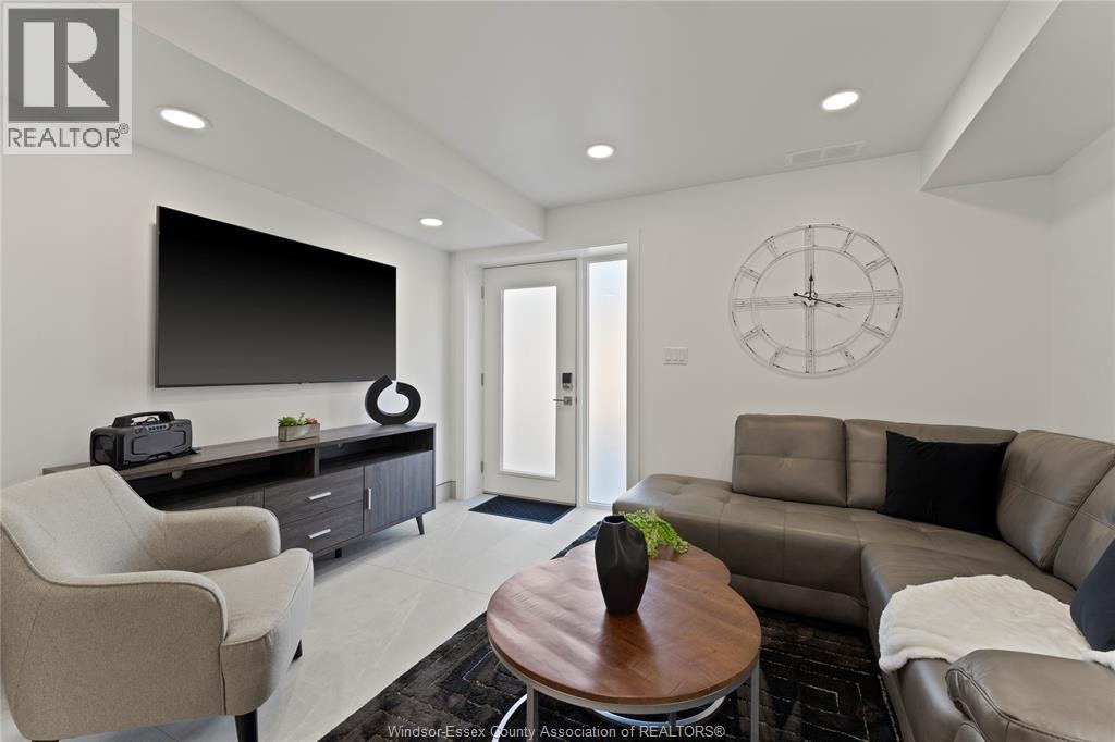 12-171 Robson Road, Leamington, ON, N8H 5R1 - 3