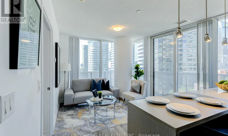 1702-100 Harbour Street