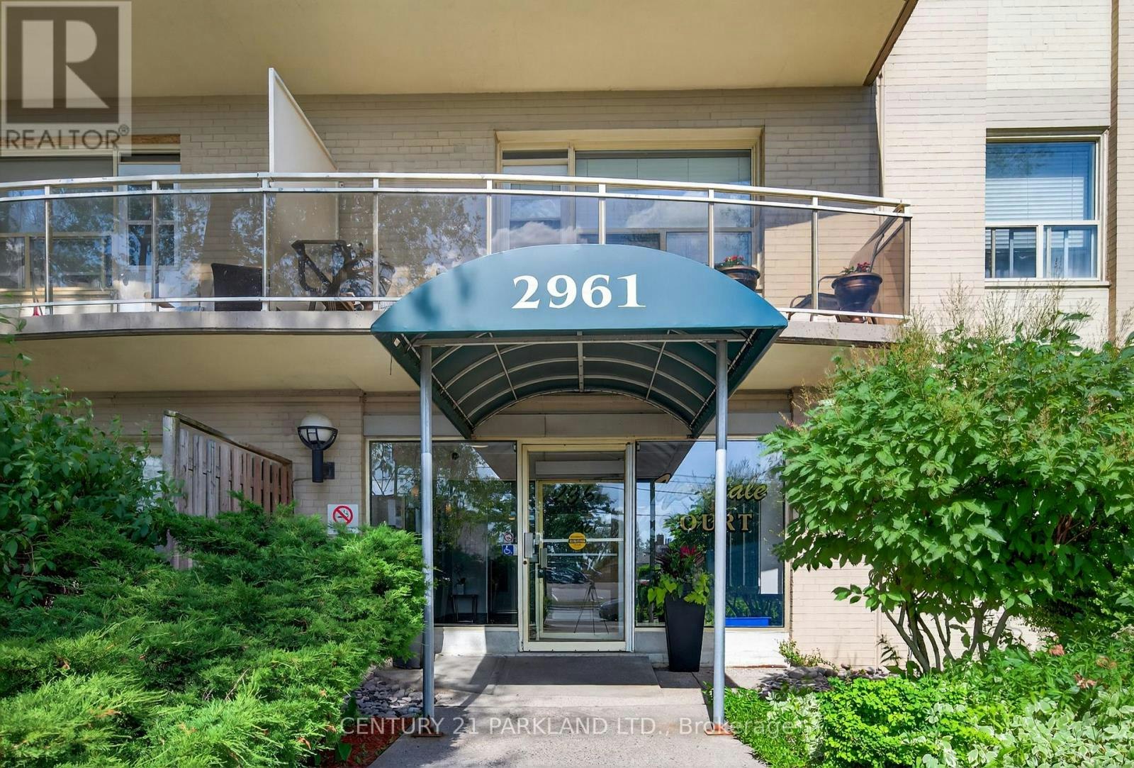 202-2961 Dufferin Street, Toronto, ON, M6B 3T2