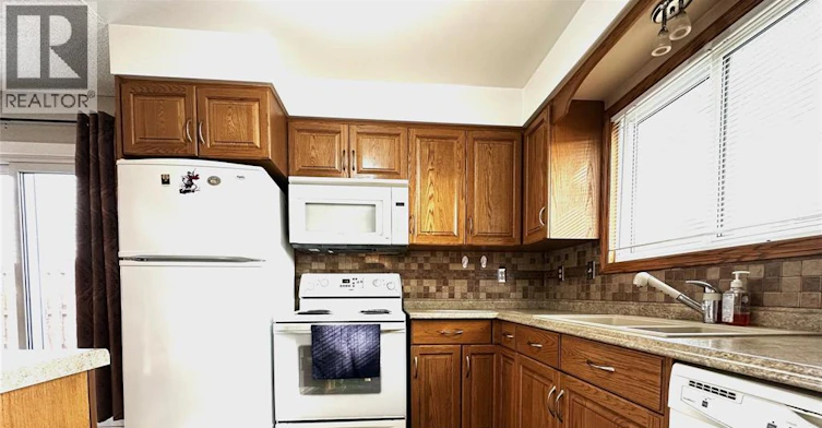 3217 Aurora, Windsor, ON, N8R 1Y9 - 4
