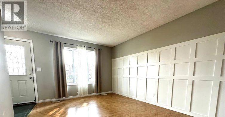 3217 Aurora, Windsor, ON, N8R 1Y9 - 3