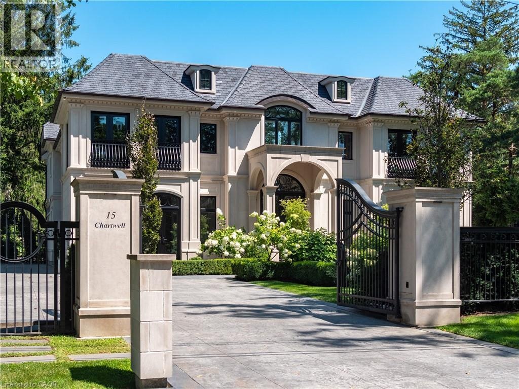 15 Chartwell Road, Oakville, ON, L6J 3Z3