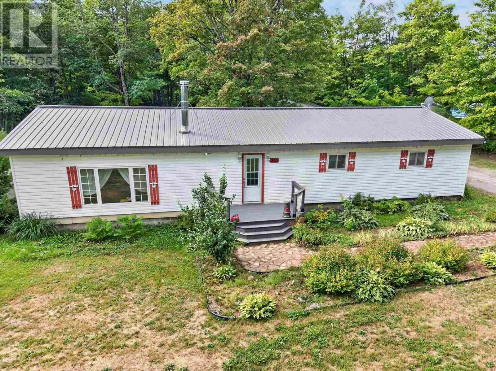 265 Fifth Lin E, Sault Ste. Marie, ON, P6A 6J8
