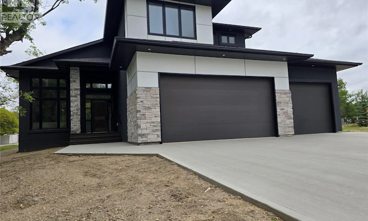 3 Kenney Crescent
