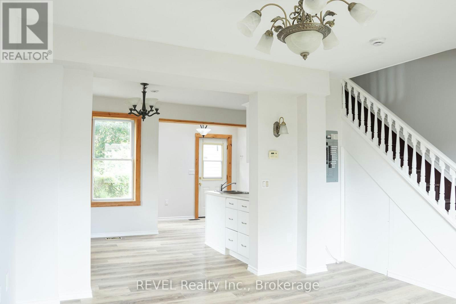387 Glendale Avenue, St. Catharines, ON, L2T 1C3 - 10