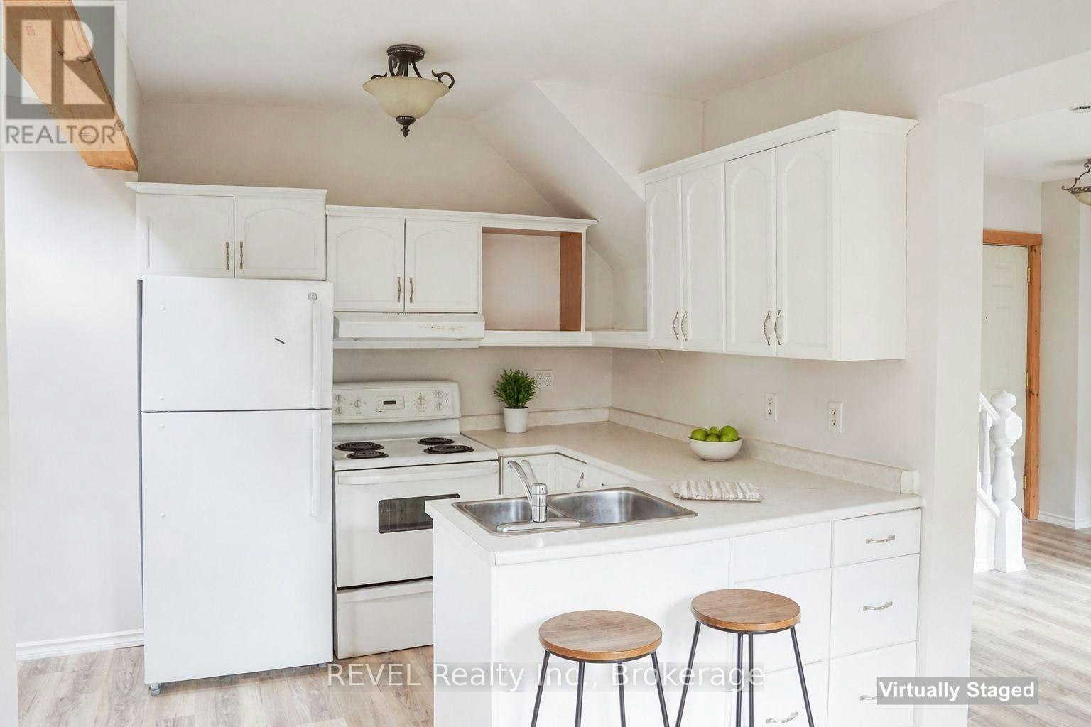 387 Glendale Avenue, St. Catharines, ON, L2T 1C3 - 9
