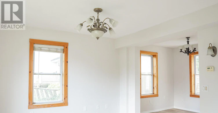 387 Glendale Avenue, St. Catharines, ON, L2T 1C3 - 5