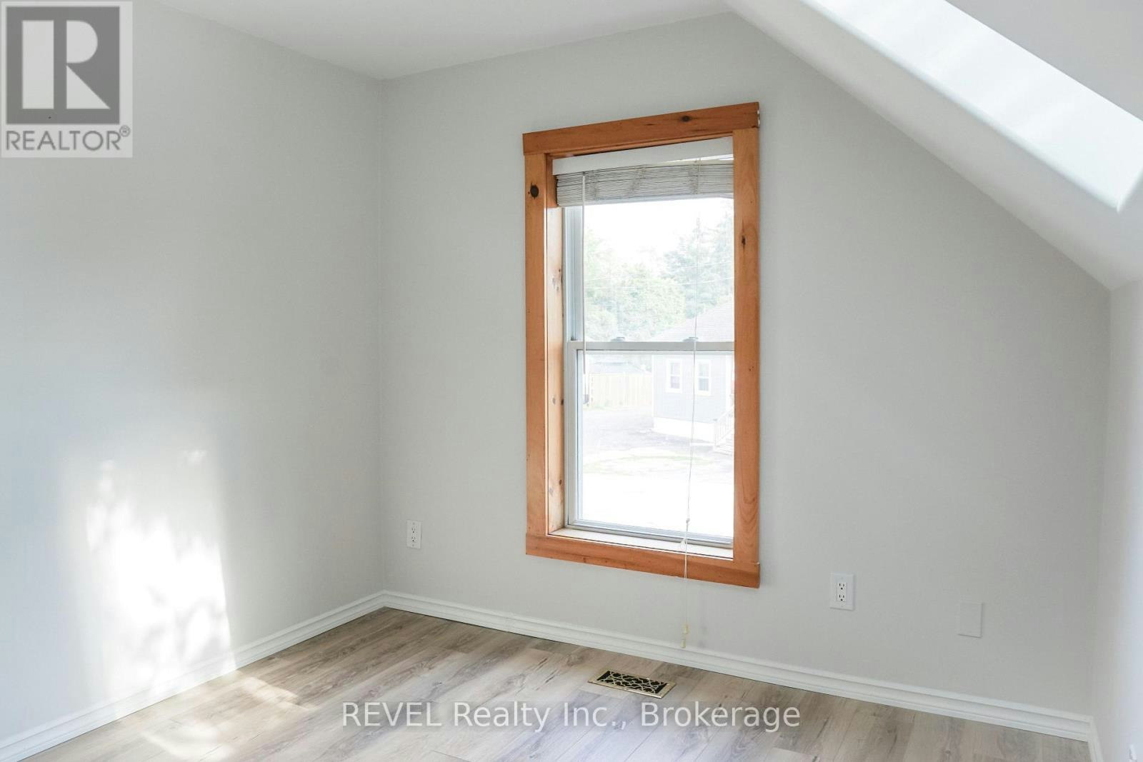 387 Glendale Avenue, St. Catharines, ON, L2T 1C3 - 18