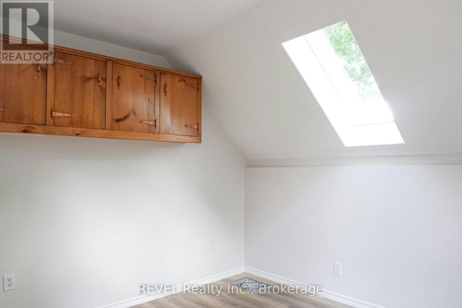 387 Glendale Avenue, St. Catharines, ON, L2T 1C3 - 27