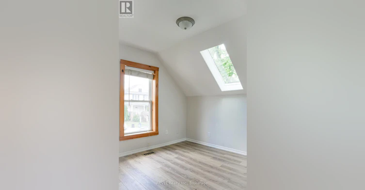 387 Glendale Avenue, St. Catharines, ON, L2T 1C3 - 21