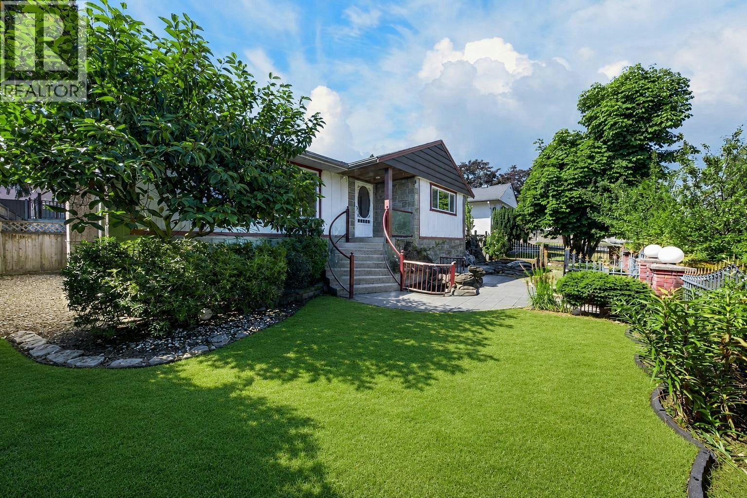 4116 Gilpin Crescent