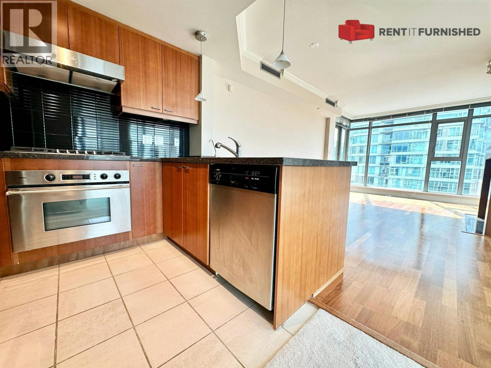 1501-1680 Bayshore Drive, Vancouver, BC, V6G 3H6 - 11