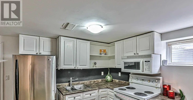BSMT-12 Monarchwood Crescent, Toronto, ON, M3A 1H4 - 14