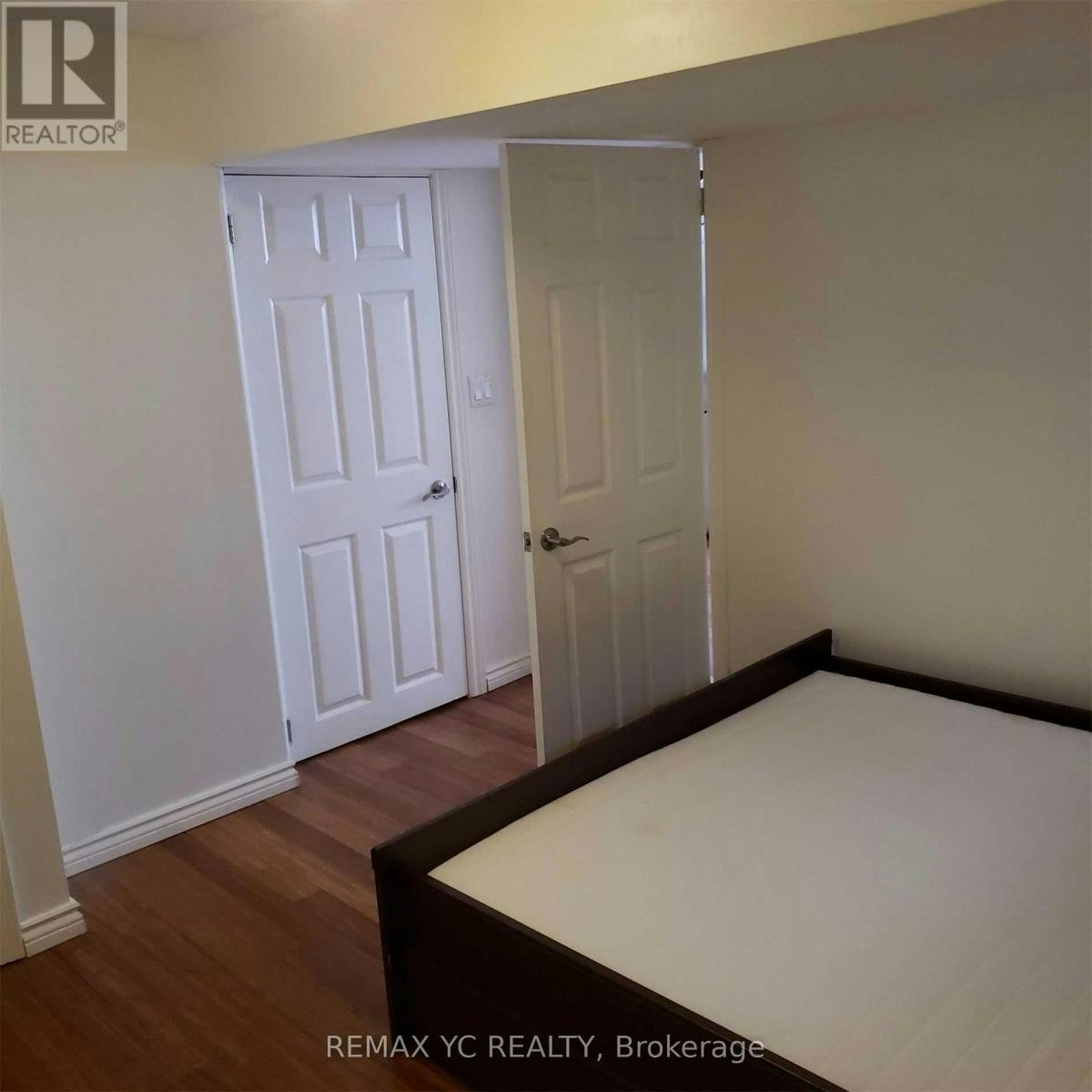 BSMT-12 Monarchwood Crescent, Toronto, ON, M3A 1H4 - 4