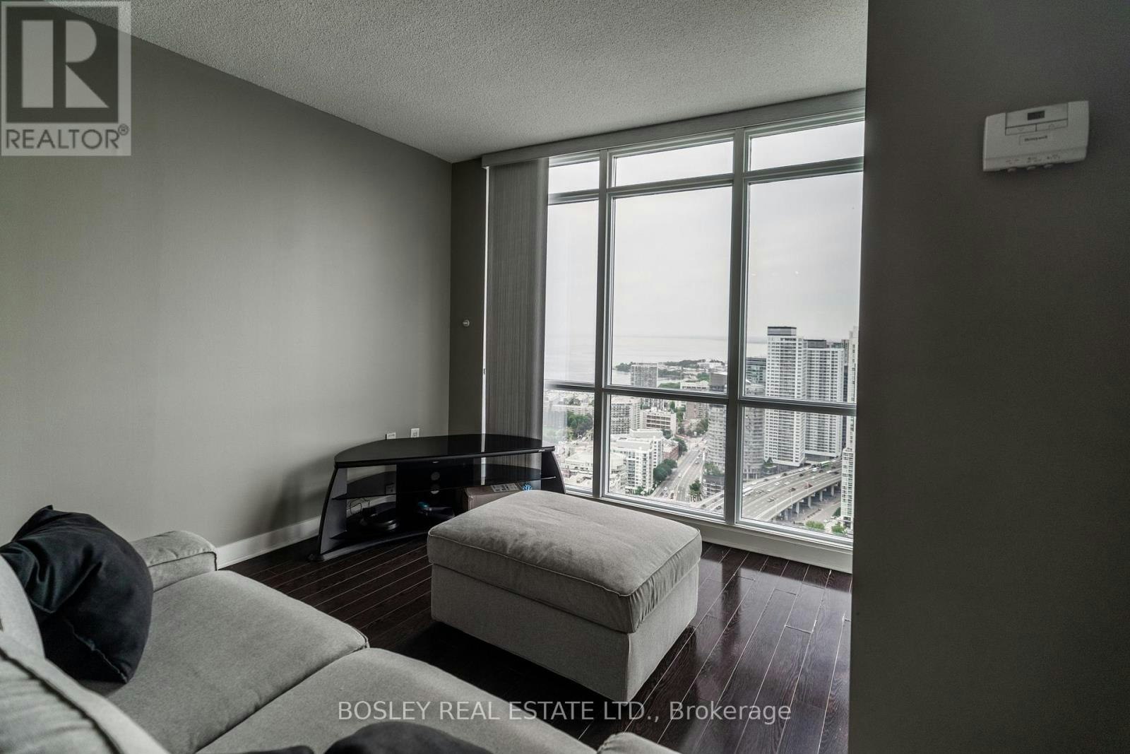 5002-11 Brunel Court, Toronto, ON, M5V 3Y3 - 21