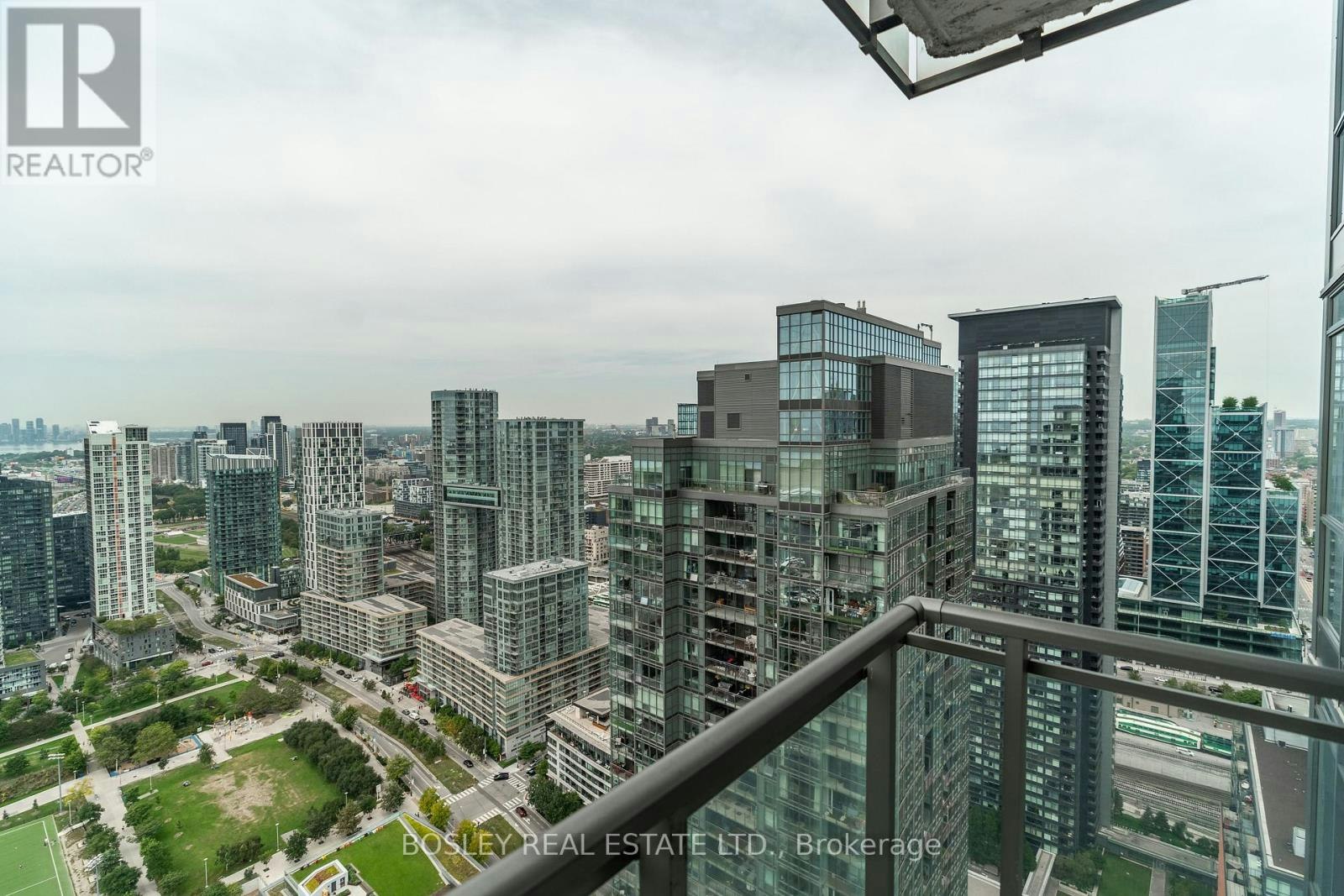 5002-11 Brunel Court, Toronto, ON, M5V 3Y3 - 32