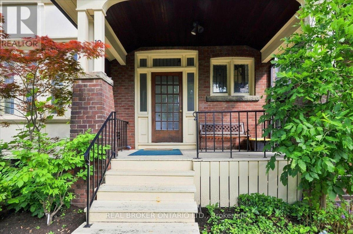 2-12 Foxbar Road, Toronto, ON, M4V 2G6