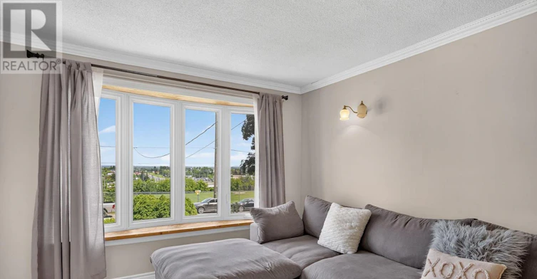 1696 Applewood Crescent, Peterborough, ON, K9K 1N4 - 6