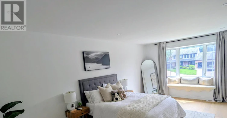 1055 Easthill Court, Newmarket, ON, L3Y 5V4 - 12