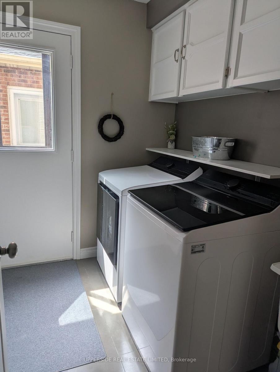 1055 Easthill Court, Newmarket, ON, L3Y 5V4 - 13