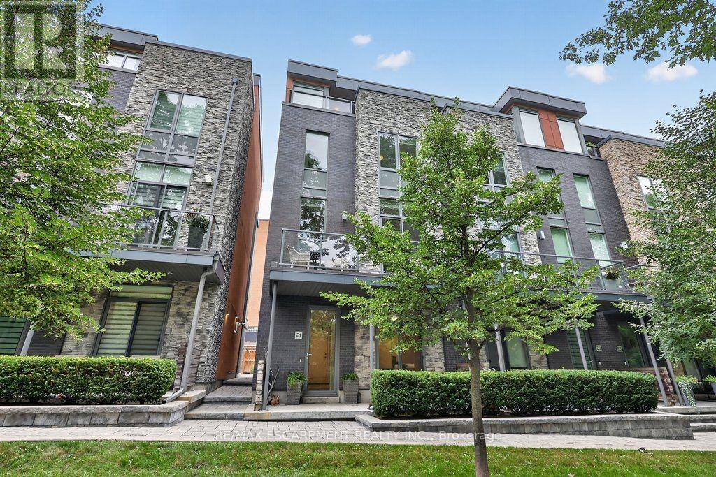 21 Godfreys Lane, Mississauga, ON, L5H 2T1