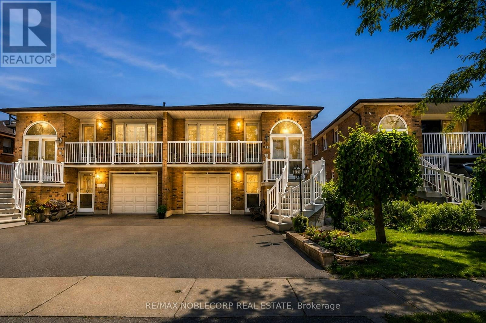 131 Yatescastle Drive, Toronto, ON, M3L 2L4