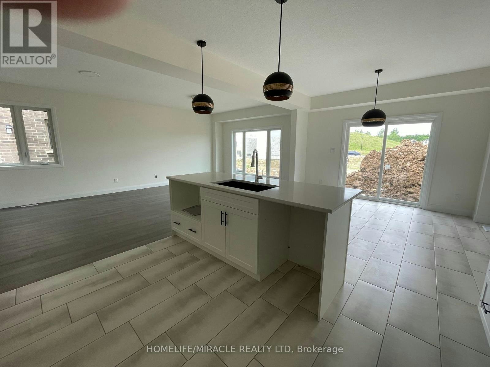 167 Byers Street, London, ON, N6L 0J2 - 4