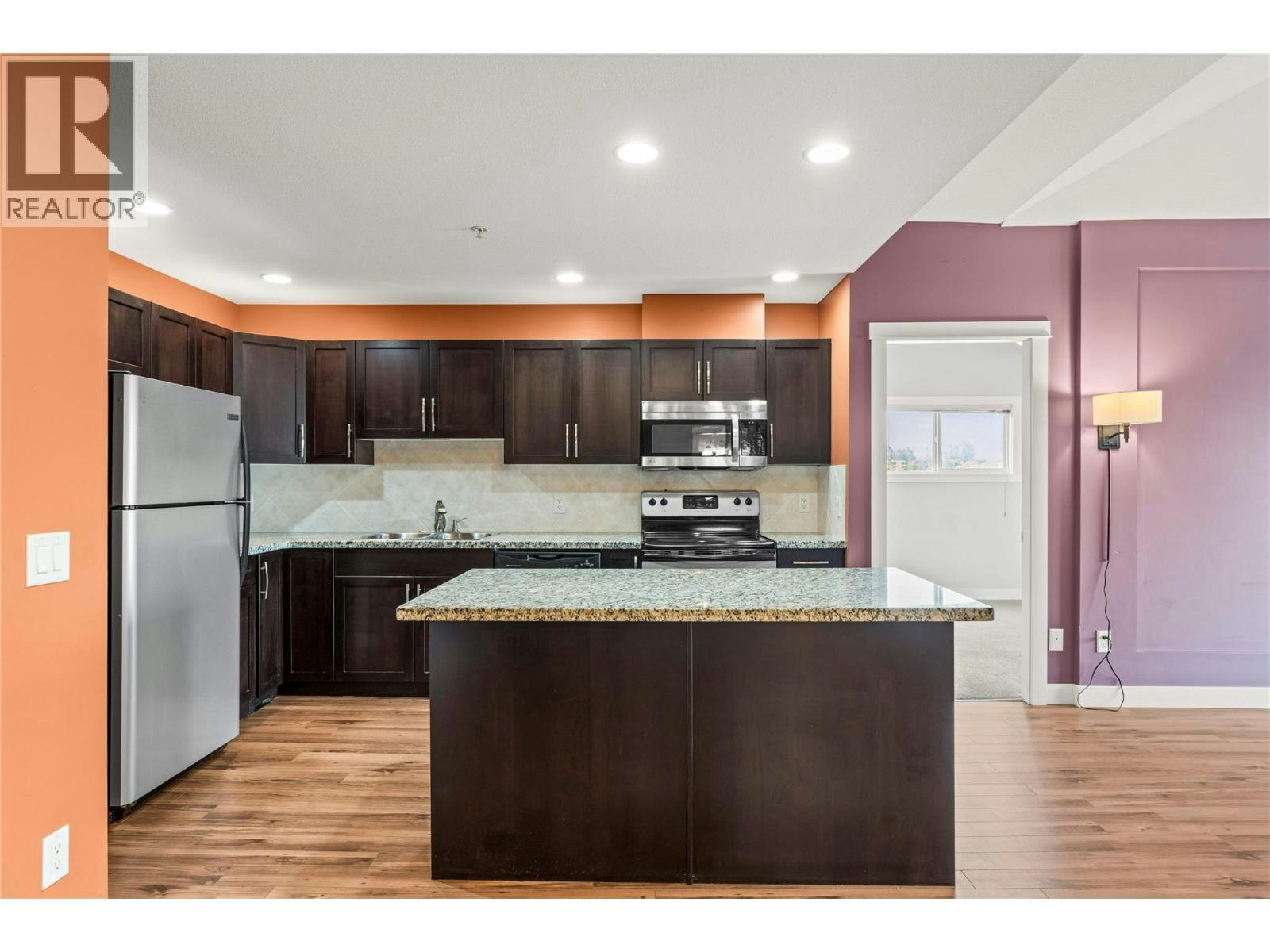 24-3211 Centennial Drive - 5