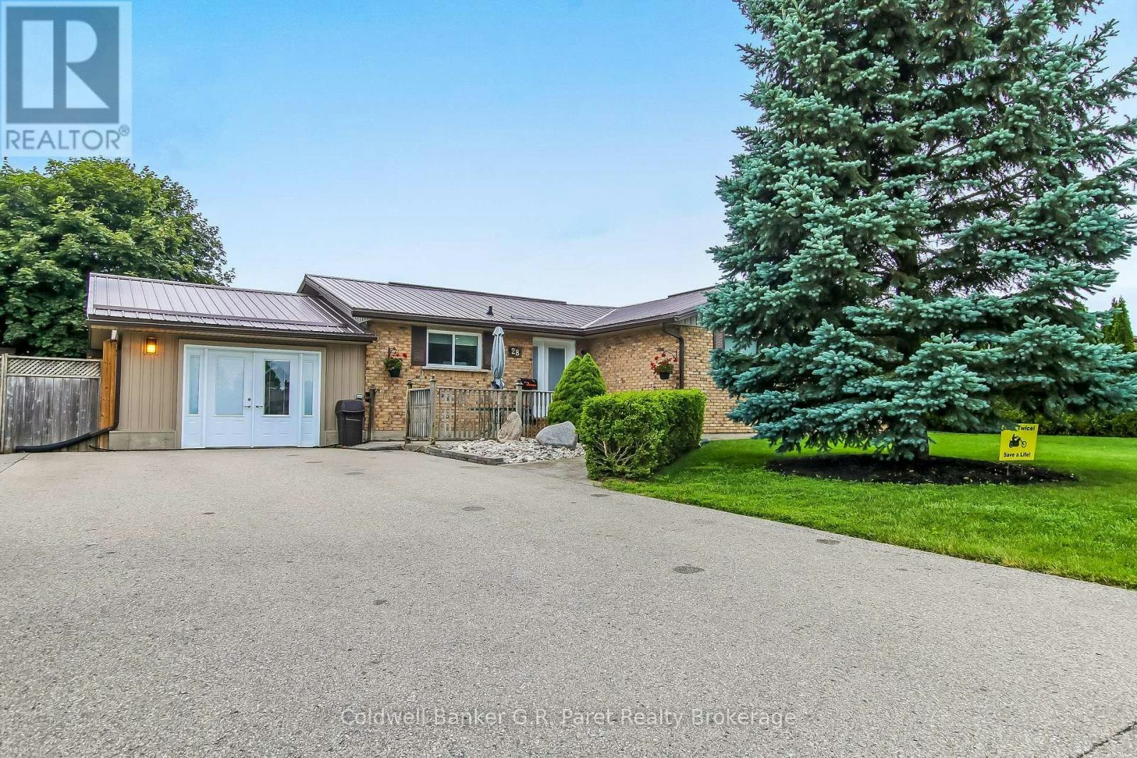 28 Peggy Avenue, Oxford Station, ON, N0J 1N0