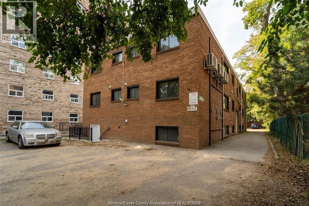 1-3150 Peter Street, Windsor, ON, N9C 1H3