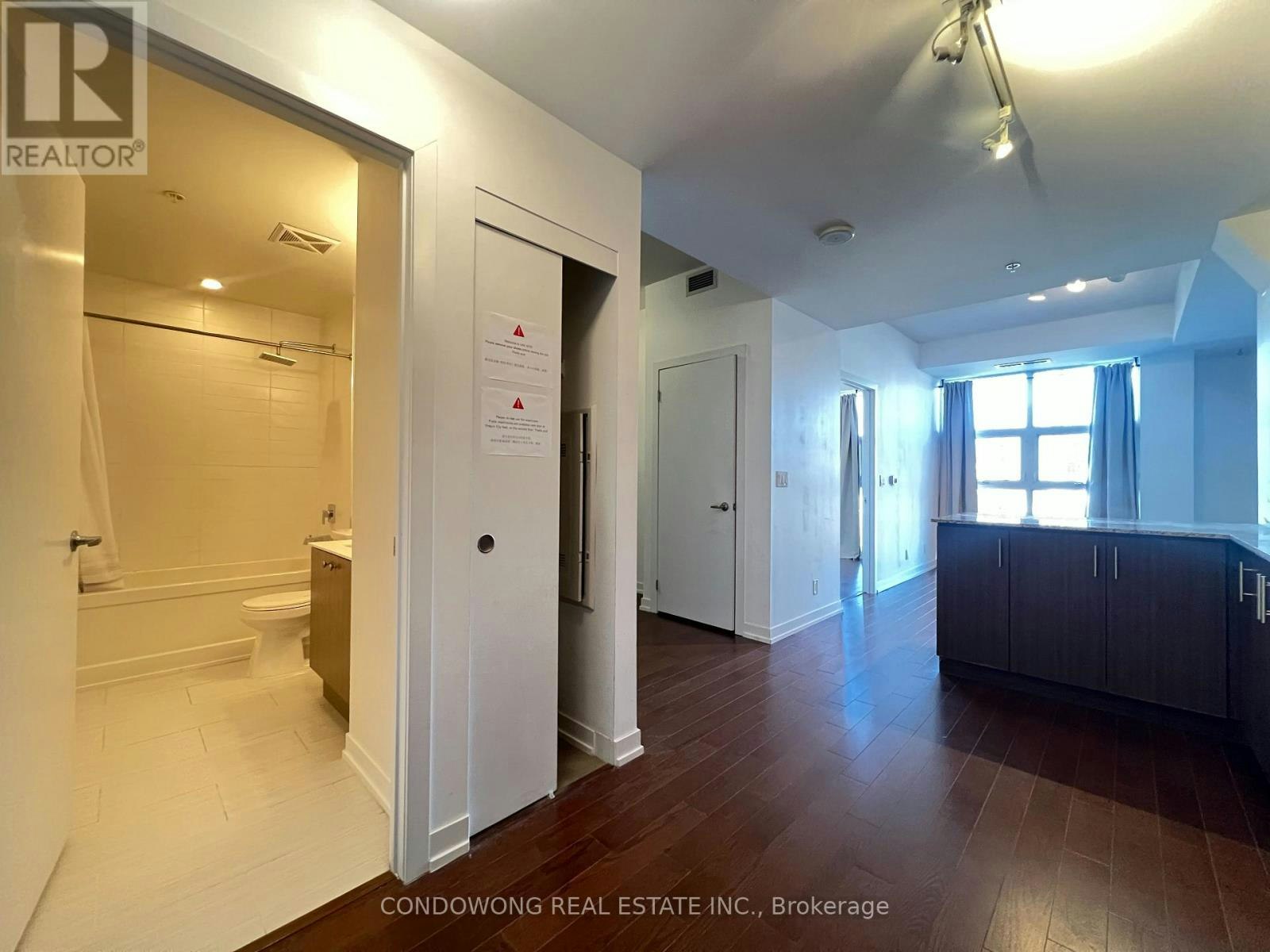 1012-10 Willison Square, Toronto, ON, M5T 0A8 - 3