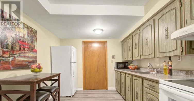 10 Eaglewing Court E, Toronto, ON, M1E 4M1 - 2
