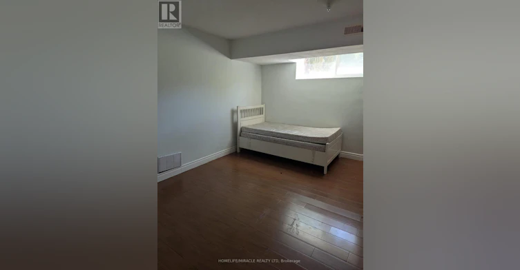 10 Eaglewing Court E, Toronto, ON, M1E 4M1 - 4