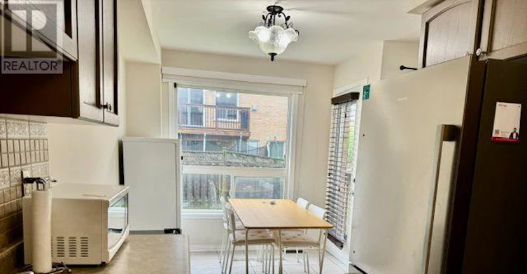 300 Flagstone Way, Newmarket, ON, L3X 2R8 - 8