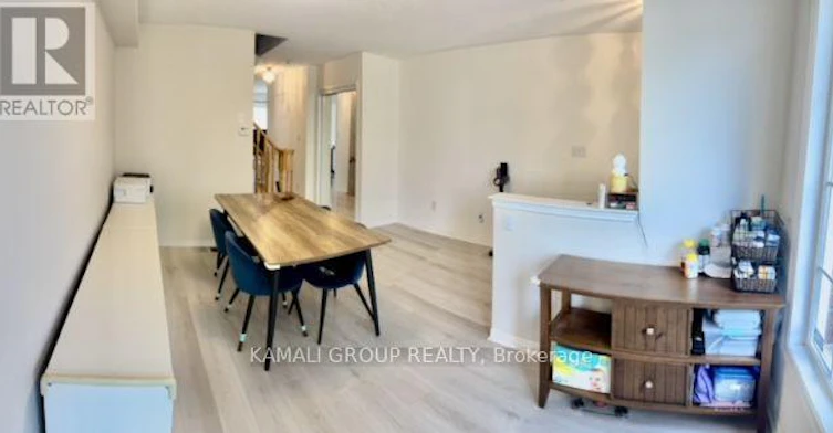 300 Flagstone Way, Newmarket, ON, L3X 2R8 - 3