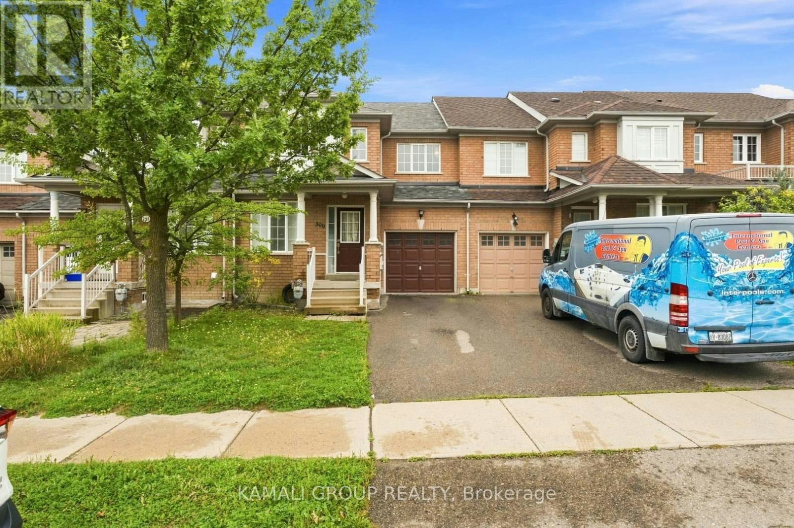 300 Flagstone Way, Newmarket, ON, L3X 2R8