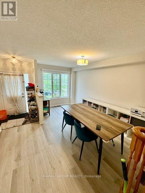 300 Flagstone Way, Newmarket, ON, L3X 2R8