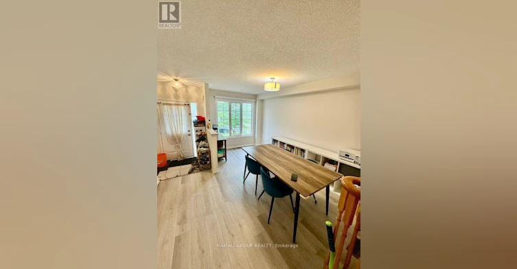 300 Flagstone Way, Newmarket, ON, L3X 2R8
