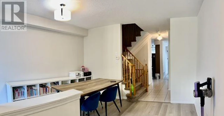 300 Flagstone Way, Newmarket, ON, L3X 2R8 - 5